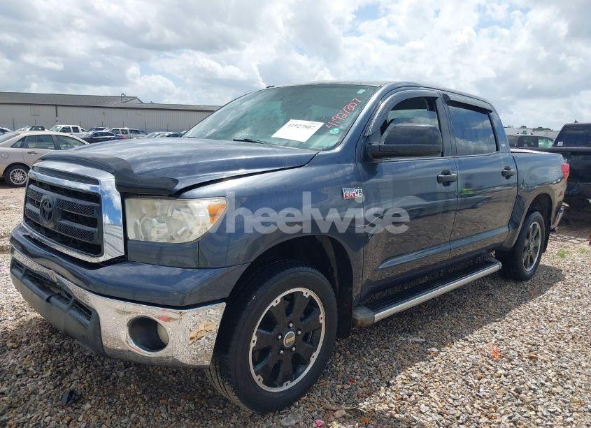 Photo 2 of 2010 Toyota Tundra GRADE 5.7L V8 (VIN 5TFDW5F17AX138480)