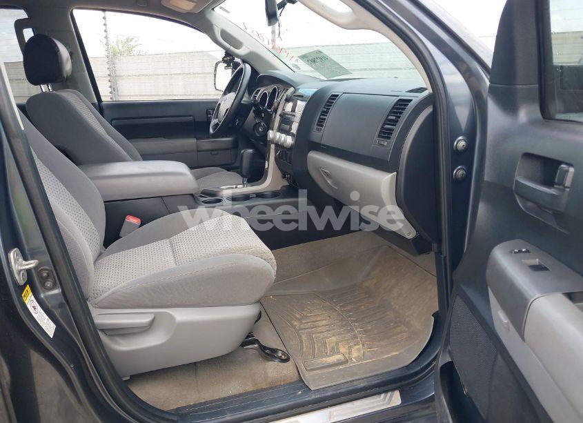 Photo 5 of 2010 Toyota Tundra GRADE 5.7L V8 (VIN 5TFDW5F17AX138480)