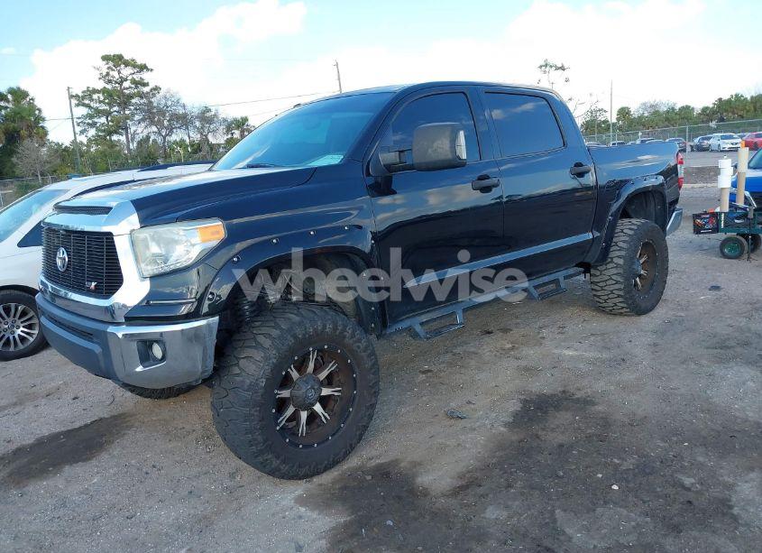 Photo 2 of 2014 Toyota Tundra SR5 5.7L V8 (VIN 5TFDW5F17EX402772)