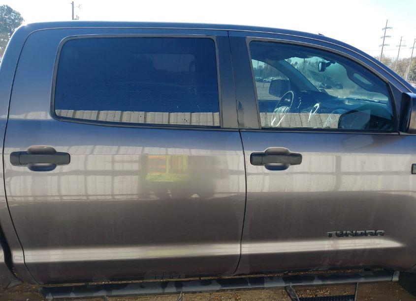 Photo 14 of 2016 Toyota Tundra TRD PRO 5.7L V8 (VIN 5TFDW5F17GX526432)