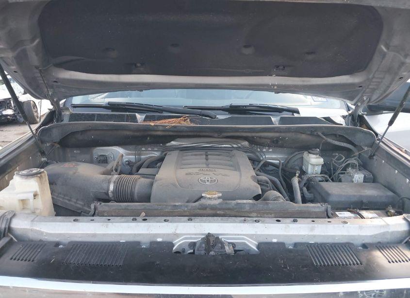 Photo 10 of 2016 Toyota Tundra SR5 5.7L V8 (VIN 5TFDW5F17GX576974)