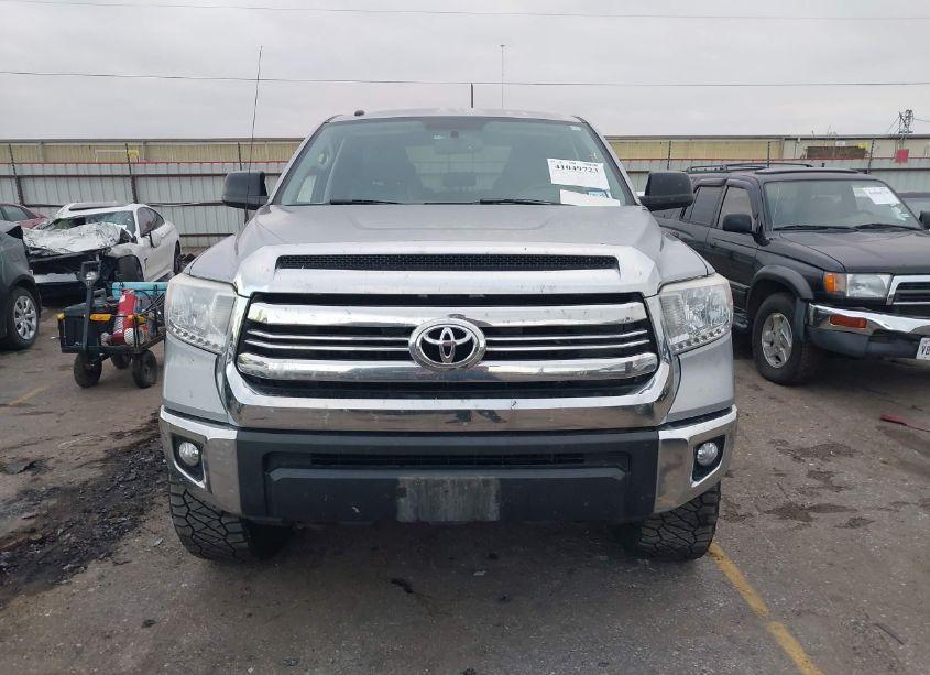 Photo 12 of 2016 Toyota Tundra SR5 5.7L V8 (VIN 5TFDW5F17GX576974)