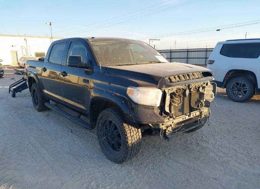 2017 Toyota Tundra SR5 5.7L V8 (VIN 5TFDW5F17HX604743) main photo