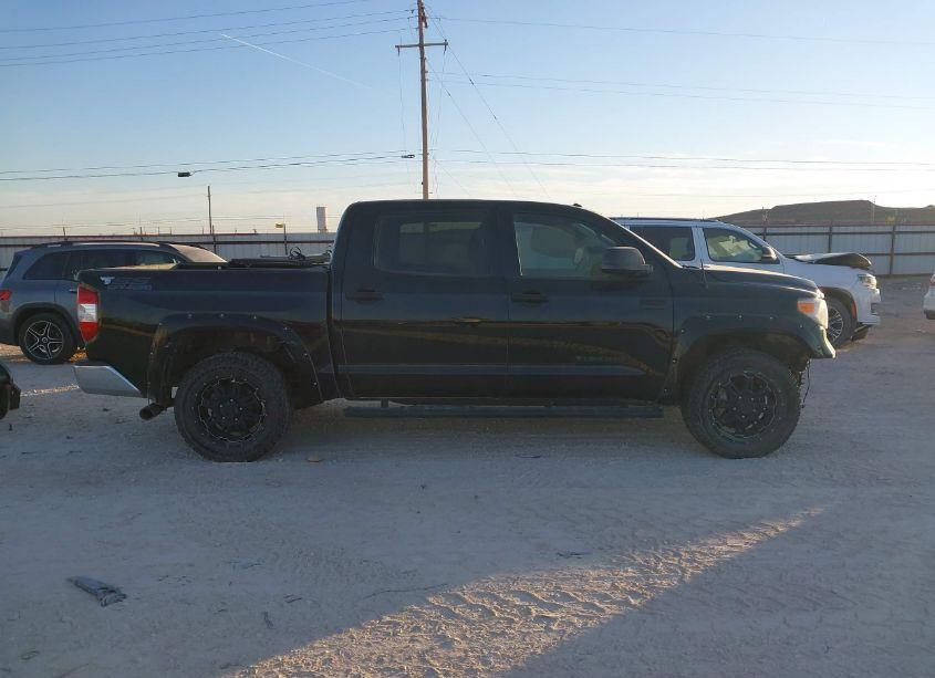 Photo 14 of 2017 Toyota Tundra SR5 5.7L V8 (VIN 5TFDW5F17HX604743)