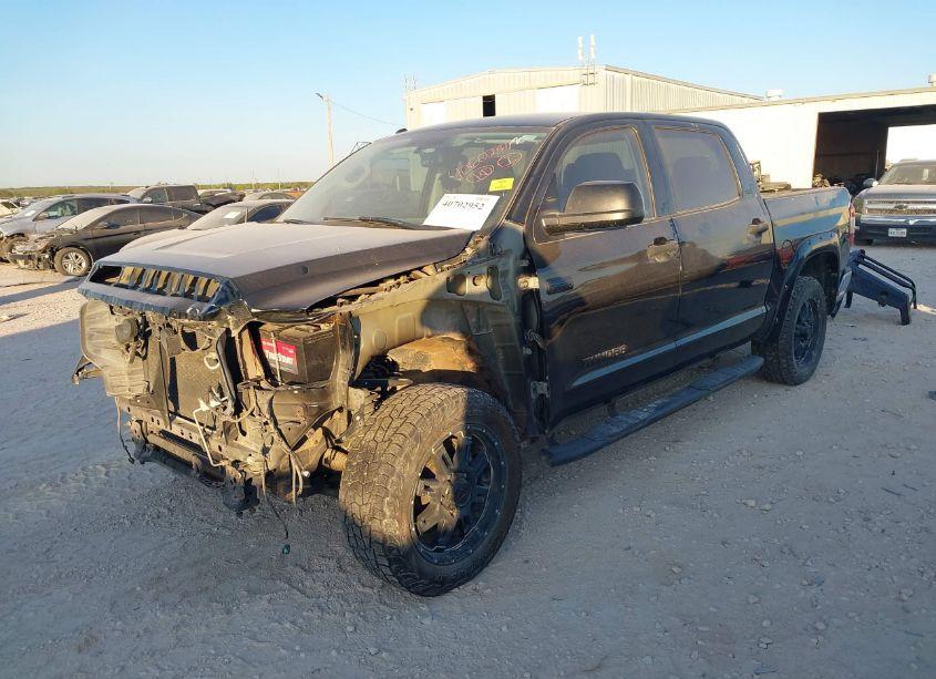 Photo 2 of 2017 Toyota Tundra SR5 5.7L V8 (VIN 5TFDW5F17HX604743)