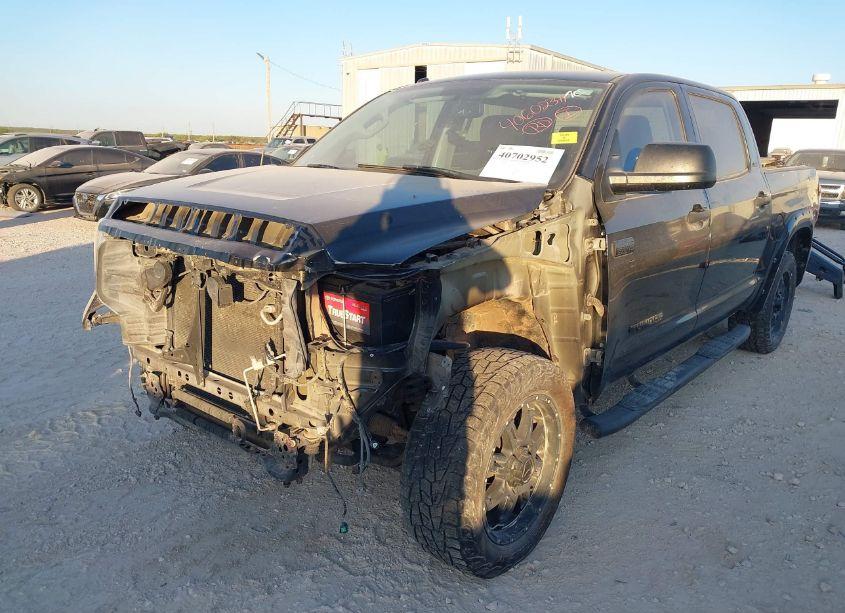 Photo 6 of 2017 Toyota Tundra SR5 5.7L V8 (VIN 5TFDW5F17HX604743)