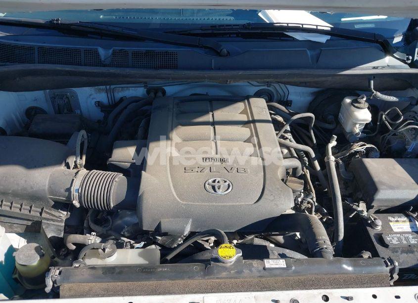 Photo 10 of 2017 Toyota Tundra SR5 5.7L V8 (VIN 5TFDW5F17HX647916)