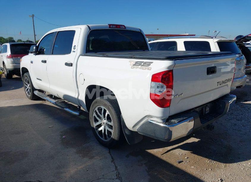 Photo 3 of 2017 Toyota Tundra SR5 5.7L V8 (VIN 5TFDW5F17HX647916)