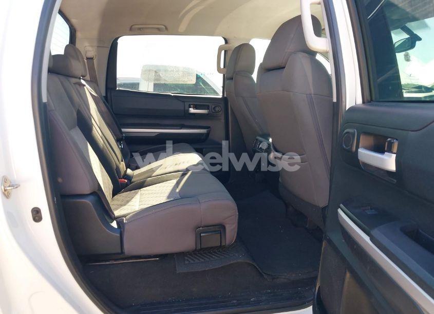 Photo 8 of 2017 Toyota Tundra SR5 5.7L V8 (VIN 5TFDW5F17HX647916)