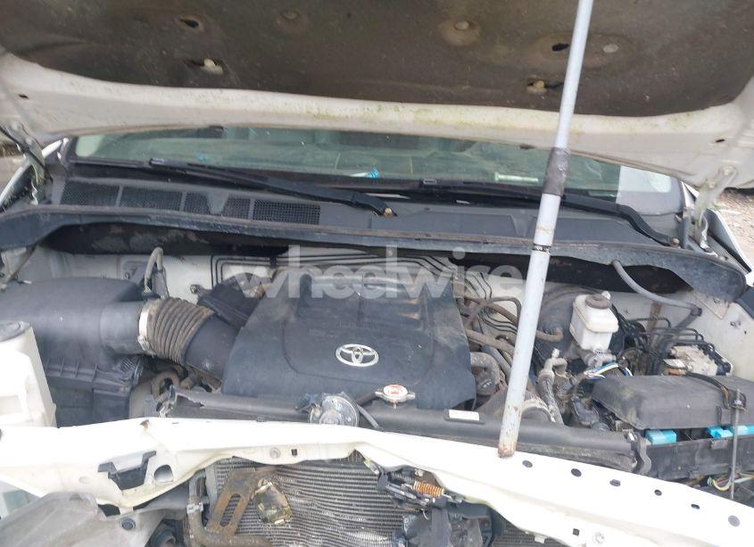 Photo 10 of 2018 Toyota Tundra SR5 5.7L V8 (VIN 5TFDW5F17JX705271)