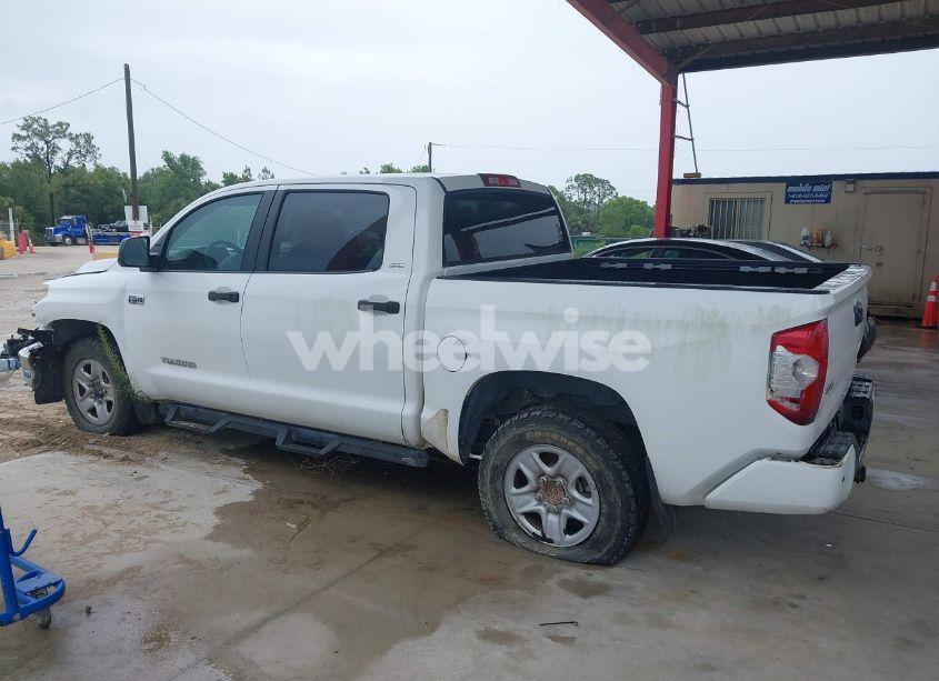 Photo 14 of 2018 Toyota Tundra SR5 5.7L V8 (VIN 5TFDW5F17JX705271)