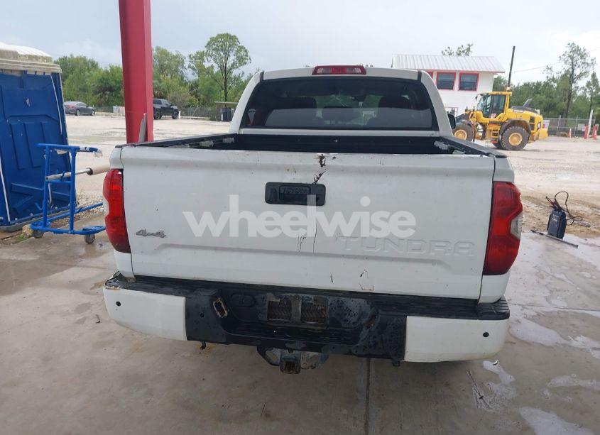 Photo 16 of 2018 Toyota Tundra SR5 5.7L V8 (VIN 5TFDW5F17JX705271)