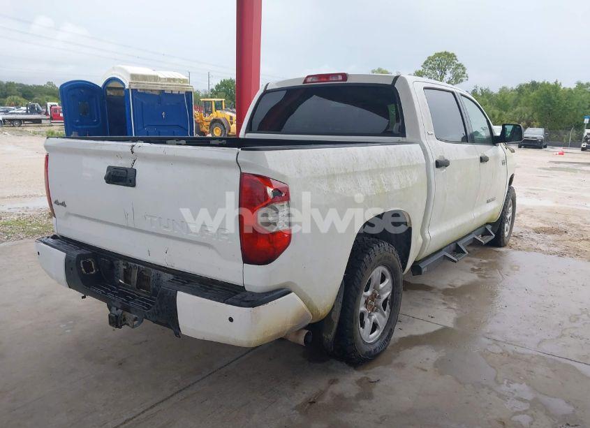 Photo 4 of 2018 Toyota Tundra SR5 5.7L V8 (VIN 5TFDW5F17JX705271)