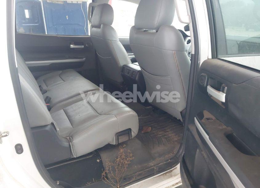 Photo 8 of 2018 Toyota Tundra SR5 5.7L V8 (VIN 5TFDW5F17JX705271)