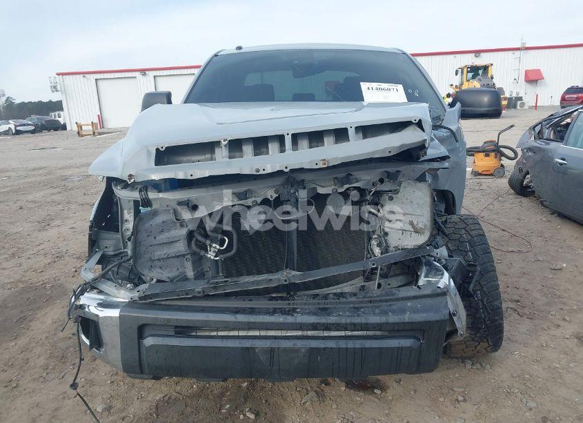Photo 13 of 2018 Toyota Tundra SR5 5.7L V8 (VIN 5TFDW5F17JX772260)