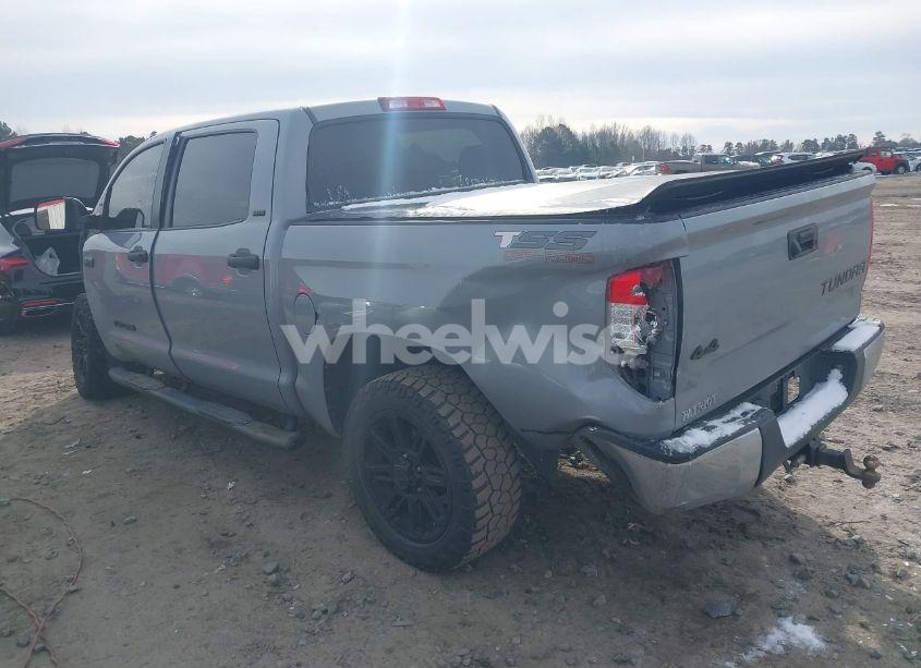 Photo 3 of 2018 Toyota Tundra SR5 5.7L V8 (VIN 5TFDW5F17JX772260)