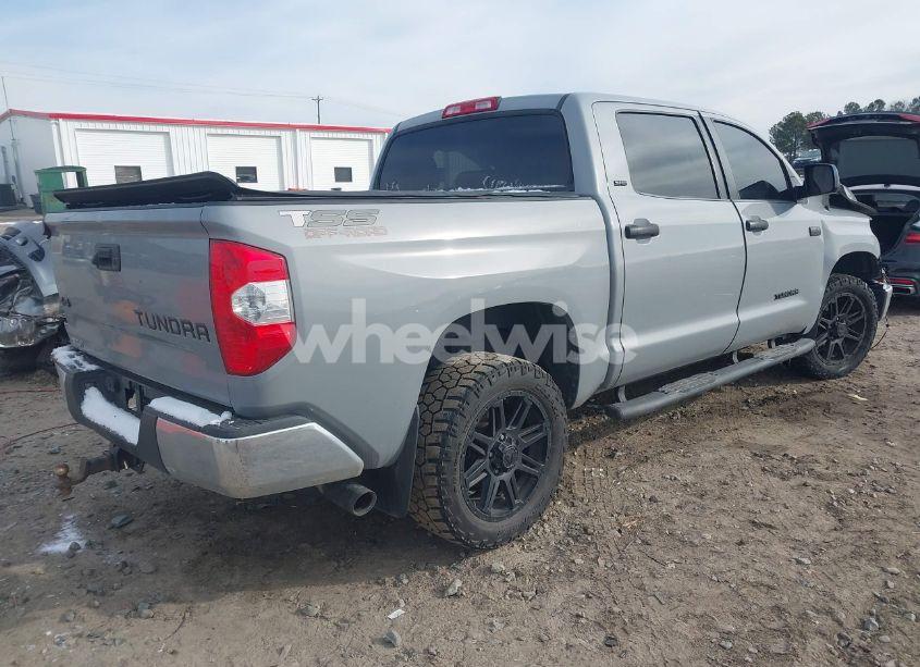 Photo 4 of 2018 Toyota Tundra SR5 5.7L V8 (VIN 5TFDW5F17JX772260)
