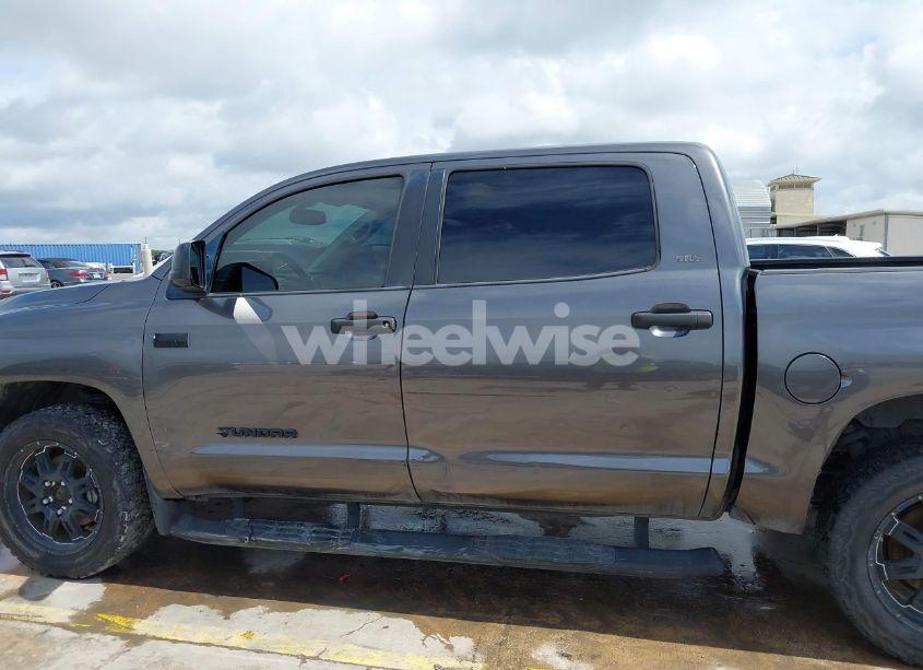 Photo 6 of 2015 Toyota Tundra SR5 5.7L V8 (VIN 5TFDW5F18FX482729)