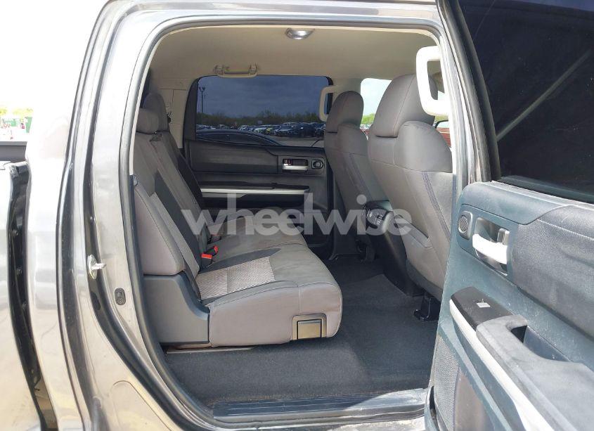 Photo 8 of 2015 Toyota Tundra SR5 5.7L V8 (VIN 5TFDW5F18FX482729)
