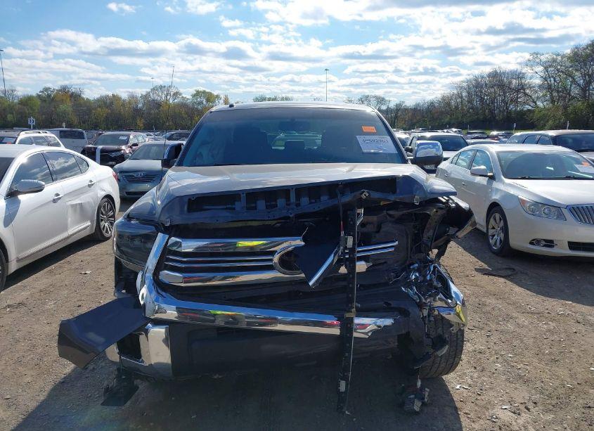 Photo 12 of 2016 Toyota Tundra SR5 5.7L V8 (VIN 5TFDW5F18GX541294)