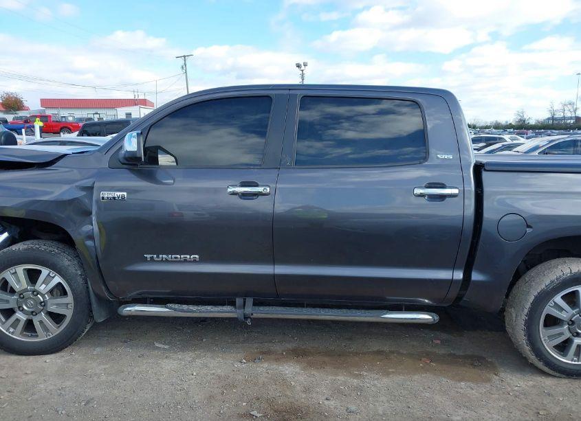 Photo 14 of 2016 Toyota Tundra SR5 5.7L V8 (VIN 5TFDW5F18GX541294)