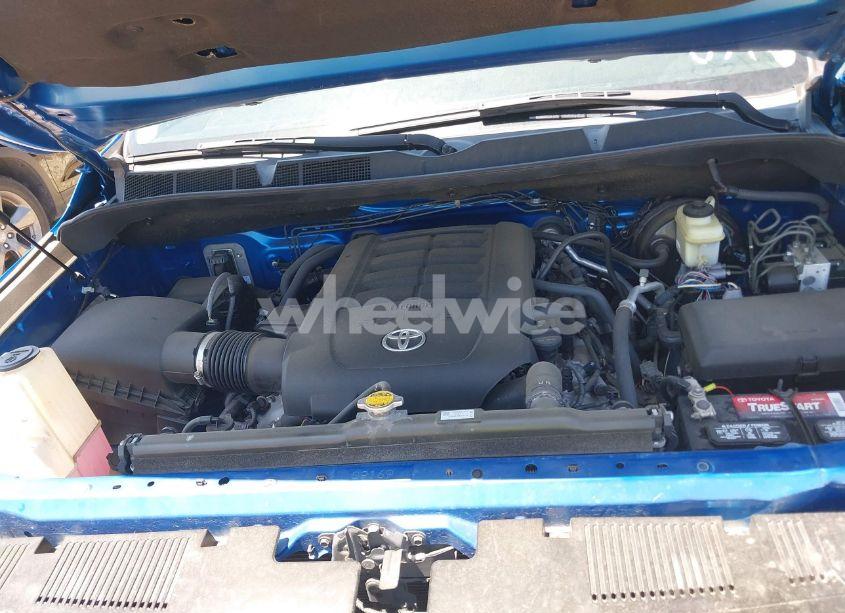 Photo 10 of 2017 Toyota Tundra SR5 5.7L V8 (VIN 5TFDW5F18HX669133)