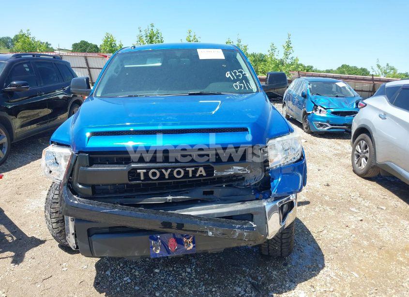 Photo 11 of 2017 Toyota Tundra SR5 5.7L V8 (VIN 5TFDW5F18HX669133)