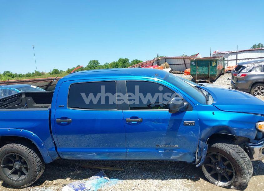 Photo 12 of 2017 Toyota Tundra SR5 5.7L V8 (VIN 5TFDW5F18HX669133)