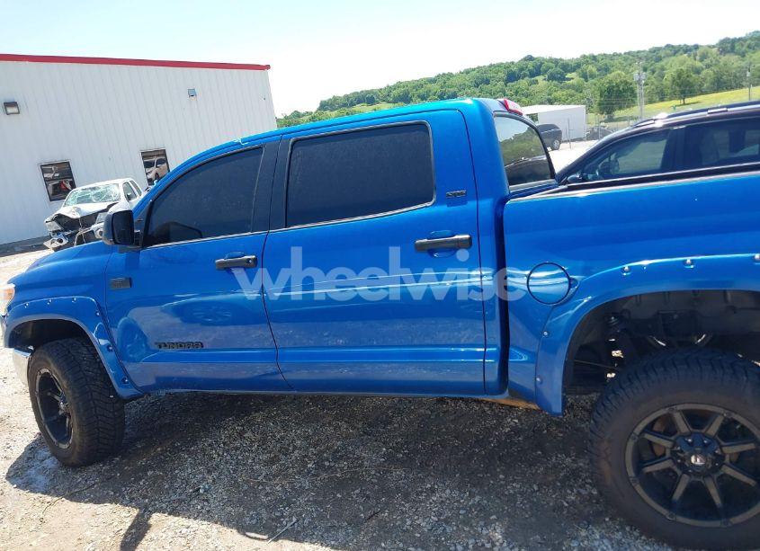 Photo 13 of 2017 Toyota Tundra SR5 5.7L V8 (VIN 5TFDW5F18HX669133)