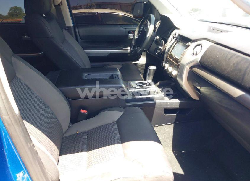 Photo 5 of 2017 Toyota Tundra SR5 5.7L V8 (VIN 5TFDW5F18HX669133)