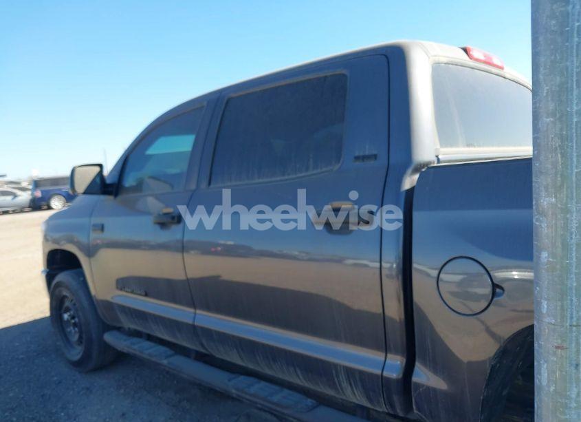 Photo 14 of 2018 Toyota Tundra SR5 5.7L V8 (VIN 5TFDW5F18JX747514)