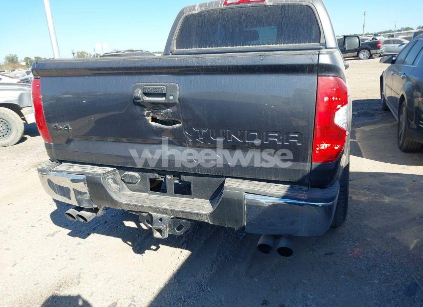 Photo 16 of 2018 Toyota Tundra SR5 5.7L V8 (VIN 5TFDW5F18JX747514)