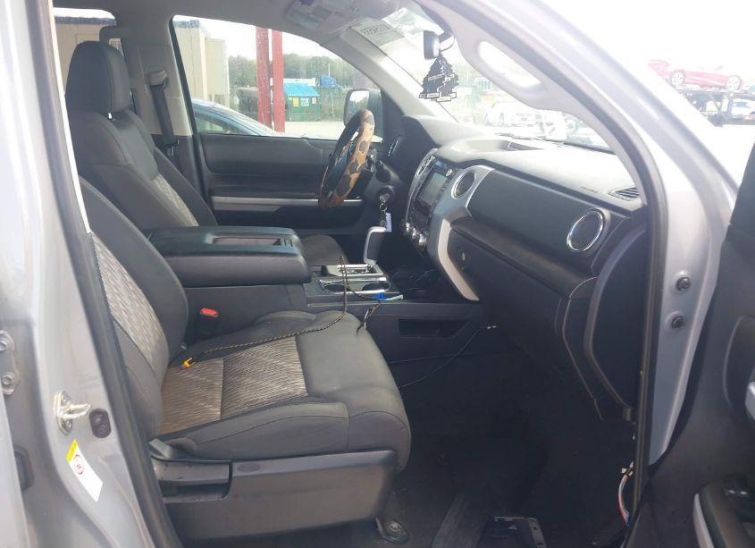 Photo 5 of 2019 Toyota Tundra SR5 5.7L V8 (VIN 5TFDW5F18KX787366)