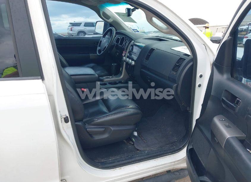 Photo 5 of 2012 Toyota Tundra GRADE 5.7L V8 (VIN 5TFDW5F19CX250264)