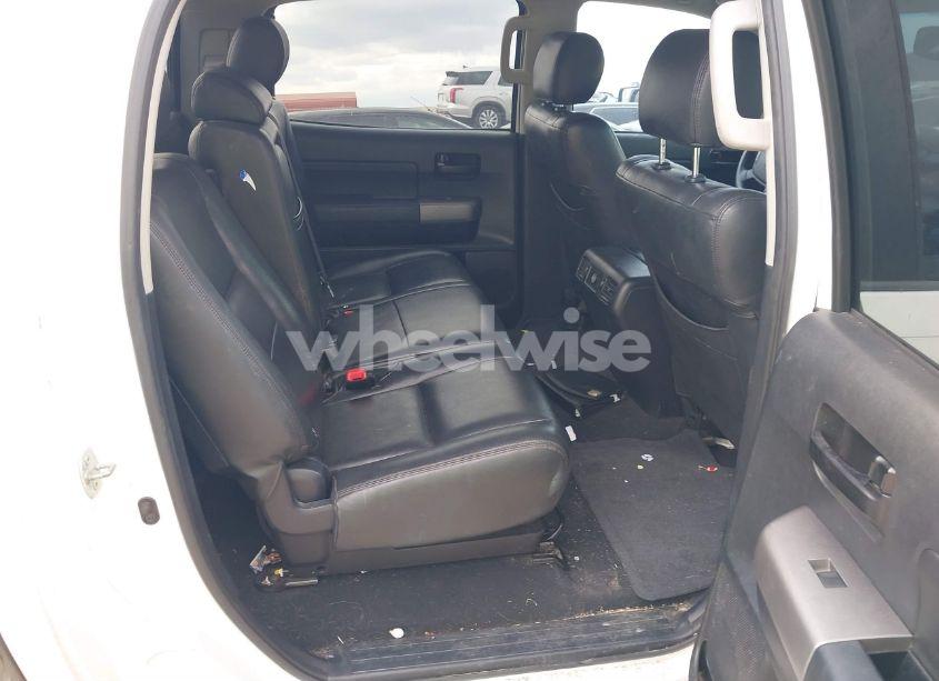 Photo 8 of 2012 Toyota Tundra GRADE 5.7L V8 (VIN 5TFDW5F19CX250264)