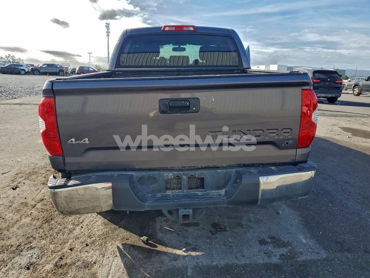 Photo 6 of 2017 TOYOTA TUNDRA CREWMAX SR5 (VIN 5TFDW5F19HX624377)