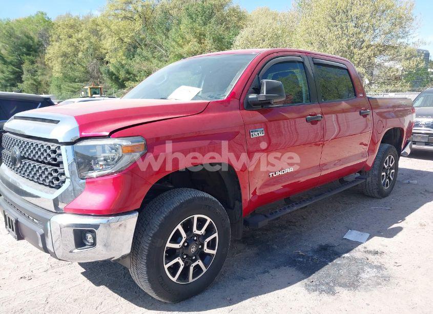 Photo 2 of 2018 Toyota Tundra SR5 5.7L V8 (VIN 5TFDW5F19JX749093)