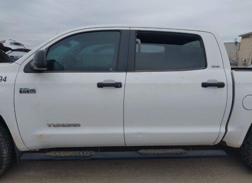 Photo 15 of 2018 Toyota Tundra SR5 5.7L V8 (VIN 5TFDW5F19JX770994)