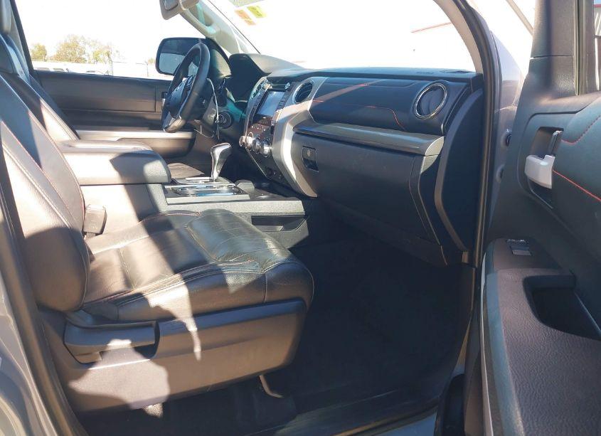 Photo 5 of 2017 Toyota Tundra TRD PRO 5.7L V8 (VIN 5TFDW5F1XHX594287)