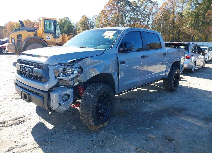 Photo 6 of 2017 Toyota Tundra TRD PRO 5.7L V8 (VIN 5TFDW5F1XHX594287)