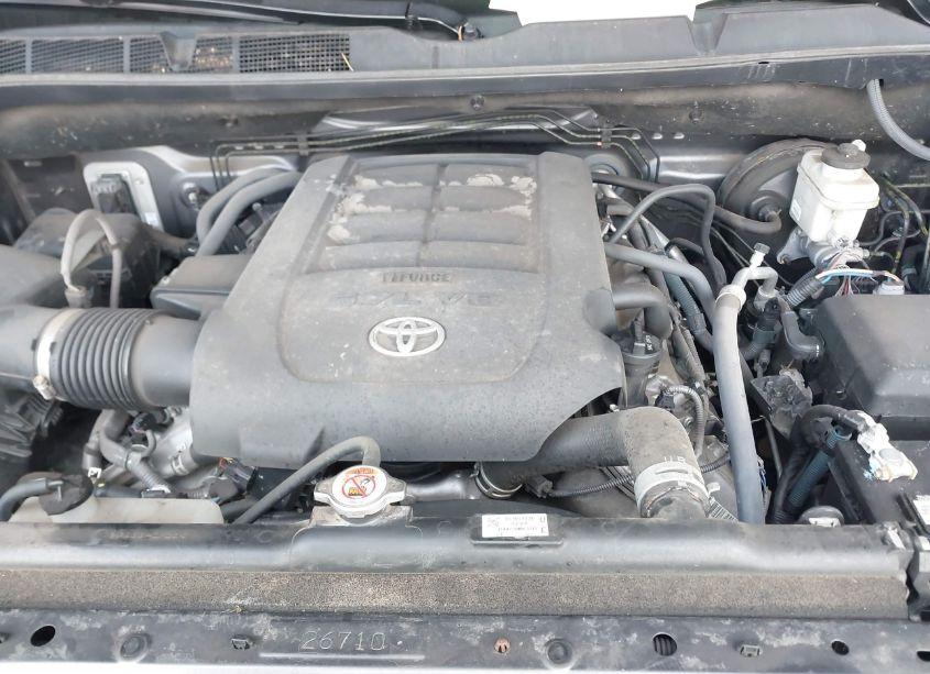 Photo 10 of 2018 Toyota Tundra SR5 5.7L V8 (VIN 5TFDW5F1XJX732688)