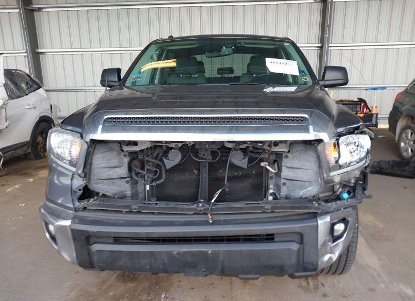 Photo 12 of 2018 Toyota Tundra SR5 5.7L V8 (VIN 5TFDW5F1XJX732688)