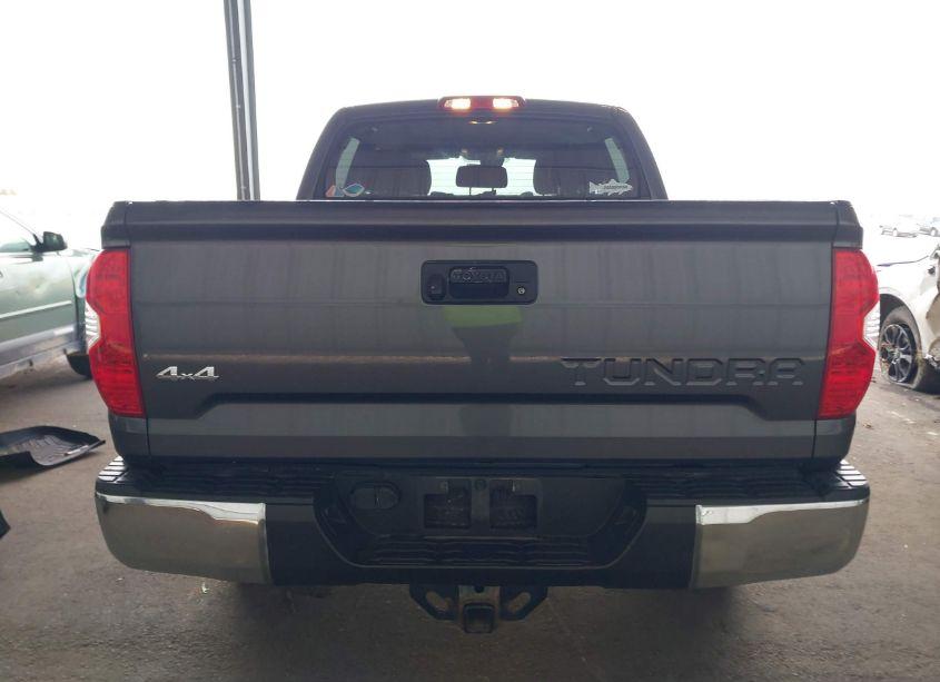 Photo 16 of 2018 Toyota Tundra SR5 5.7L V8 (VIN 5TFDW5F1XJX732688)