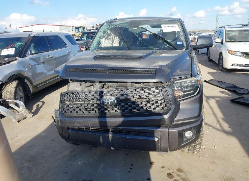 Photo 12 of 2019 Toyota Tundra SR5 5.7L V8 (VIN 5TFDW5F1XKX824143)