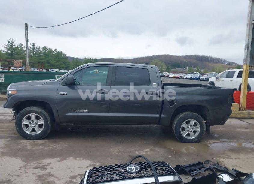 Photo 15 of 2020 Toyota Tundra SR5 (VIN 5TFDY5F10LX941225)