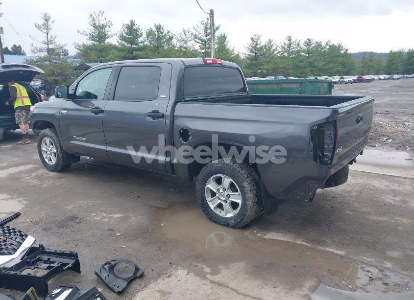Photo 3 of 2020 Toyota Tundra SR5 (VIN 5TFDY5F10LX941225)