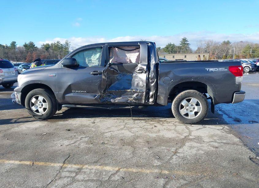 Photo 14 of 2011 Toyota Tundra GRADE 5.7L V8 (VIN 5TFDY5F11BX206011)