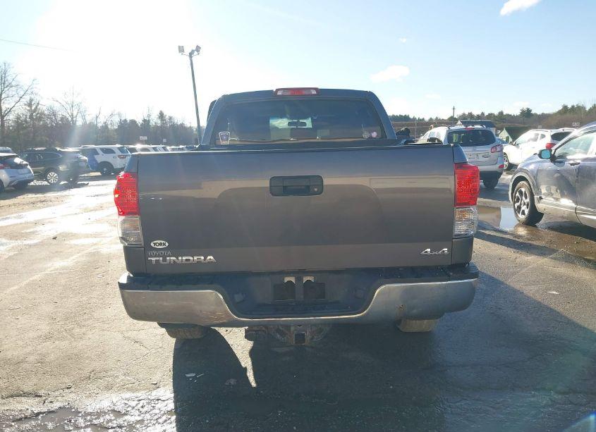 Photo 16 of 2011 Toyota Tundra GRADE 5.7L V8 (VIN 5TFDY5F11BX206011)