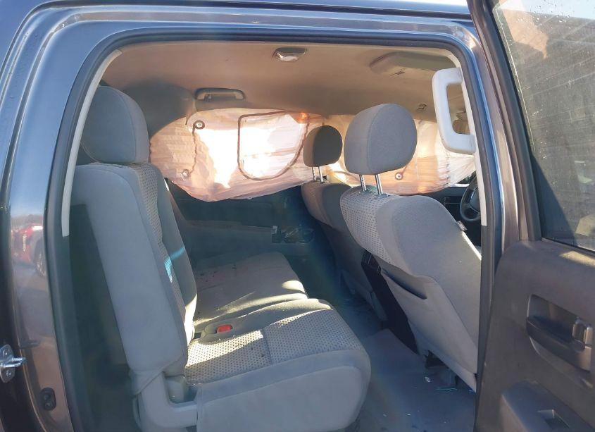 Photo 8 of 2011 Toyota Tundra GRADE 5.7L V8 (VIN 5TFDY5F11BX206011)