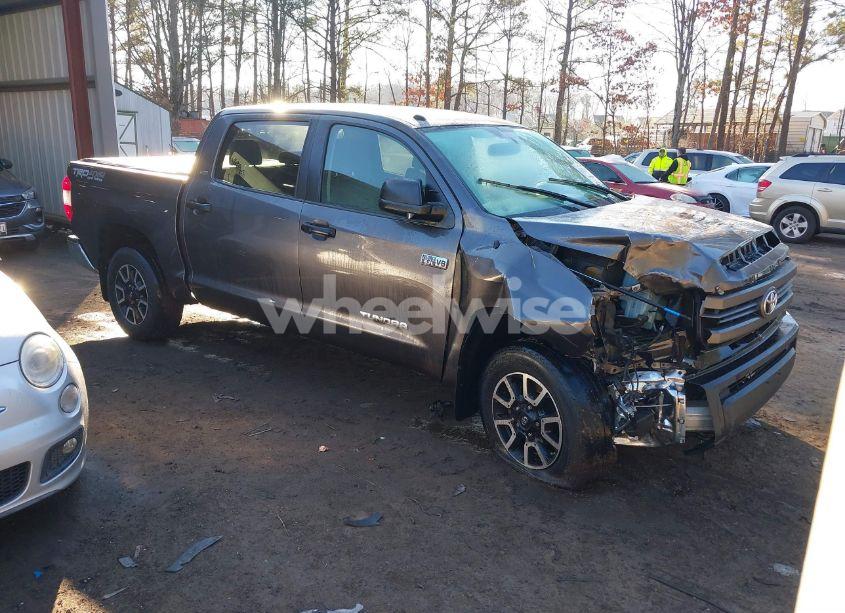 2015 Toyota Tundra SR5 5.7L V8 (VIN 5TFDY5F11FX450165) main photo
